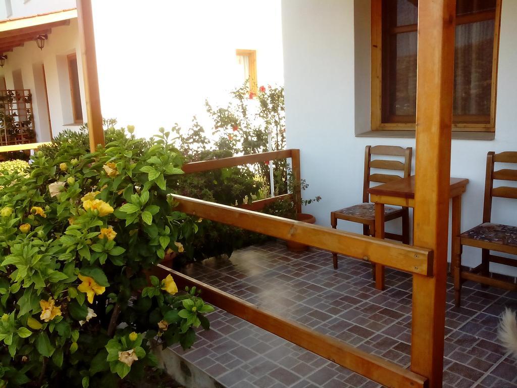 Drakano Rooms ฟานารี ภายนอก รูปภาพ